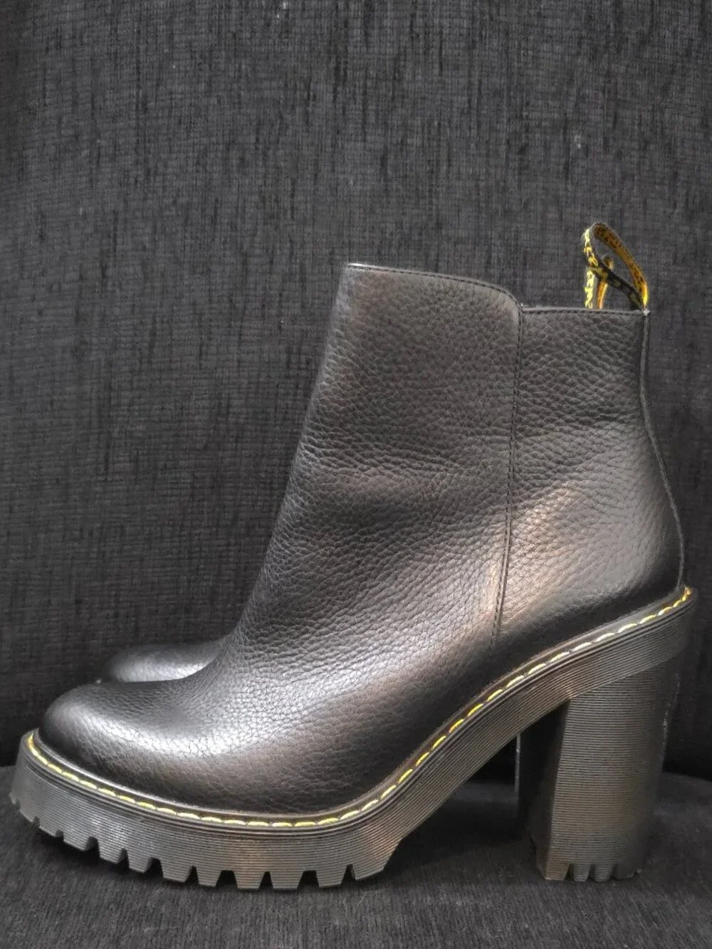 Dr. Martens Magdalena Black Leather High Heeled Ankle Zipp Boots -Womans' Size 9 - Picture 6 of 10